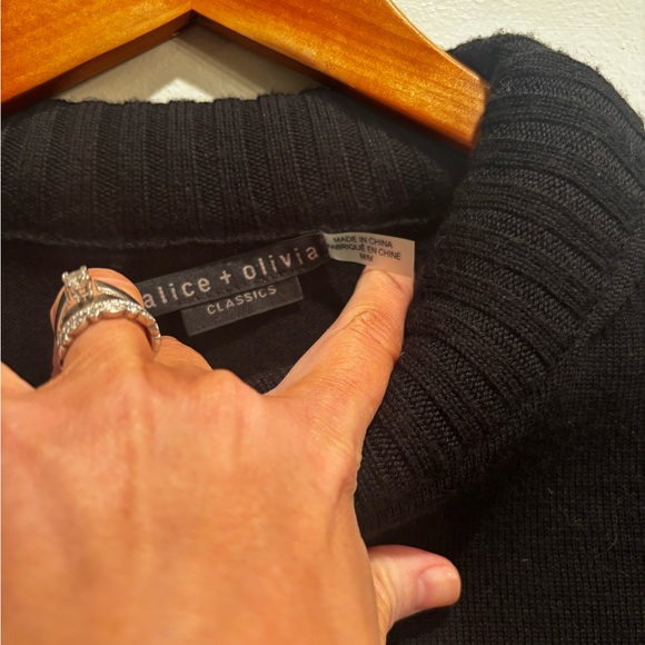 Alice + Olivia Classic Black Knit Top warm luxury neutral minimalist winter wool - Picture 3 of 9